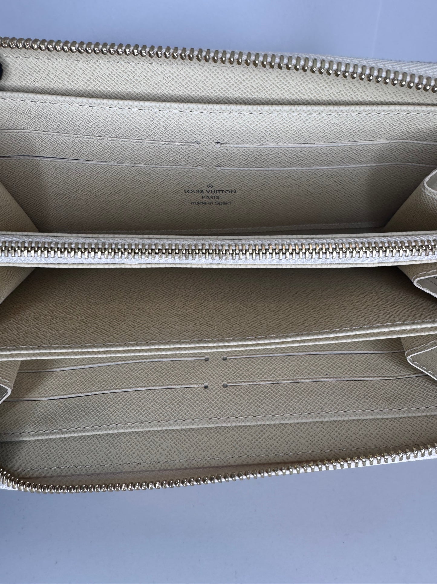 Cartera Louis Vuitton Damier Azur Zippy