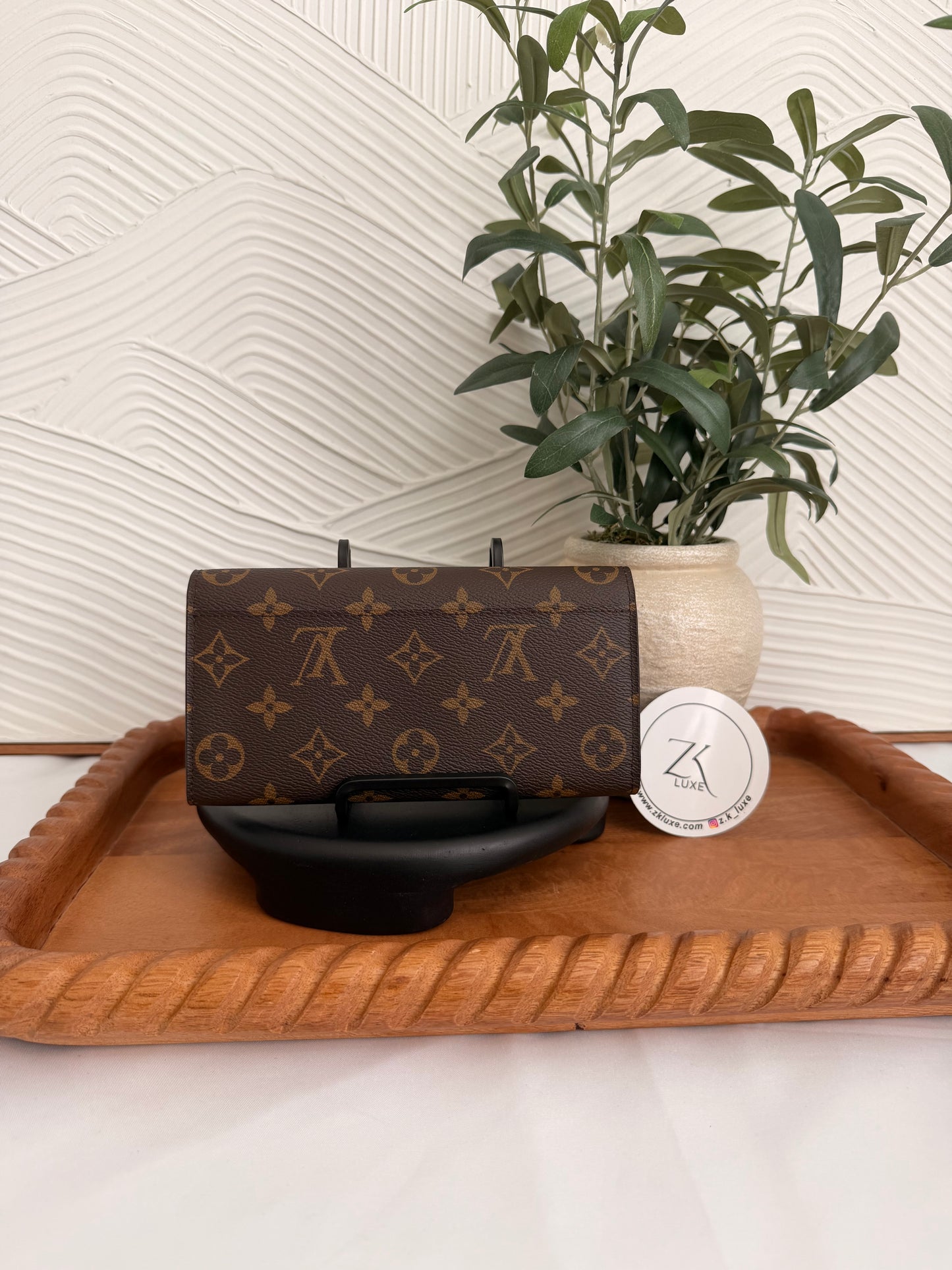 Louis Vuitton Monogram Sarah Wallet