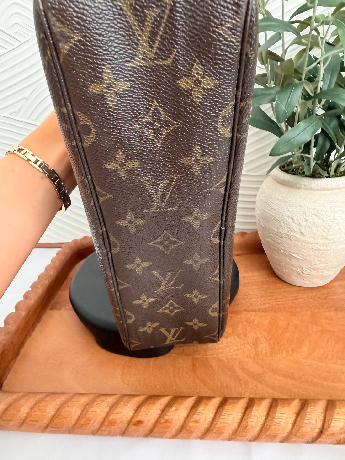 Louis Vuitton Trousse 28