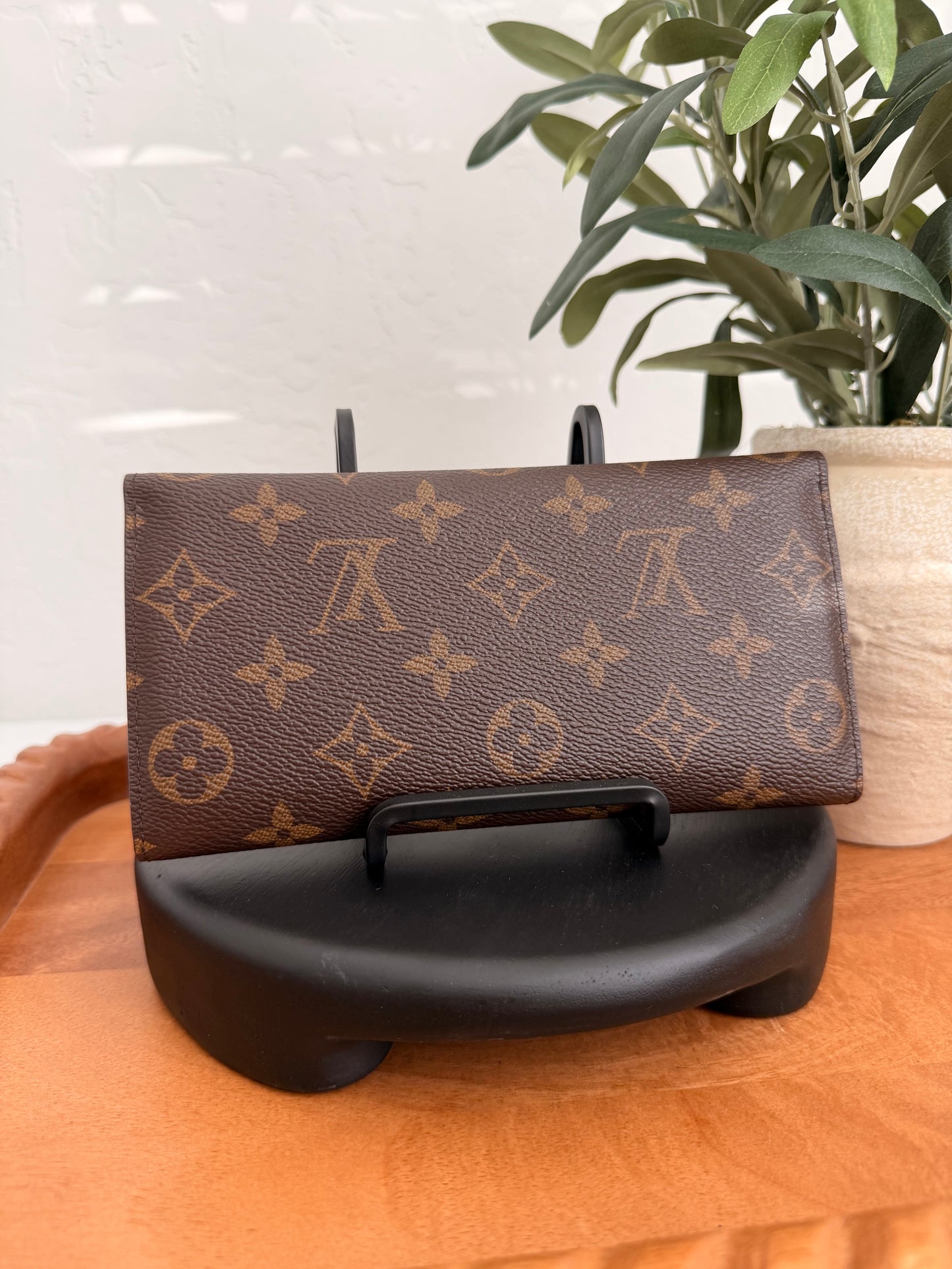 Louis Vuitton Monogram Josephine Wallet Poppy