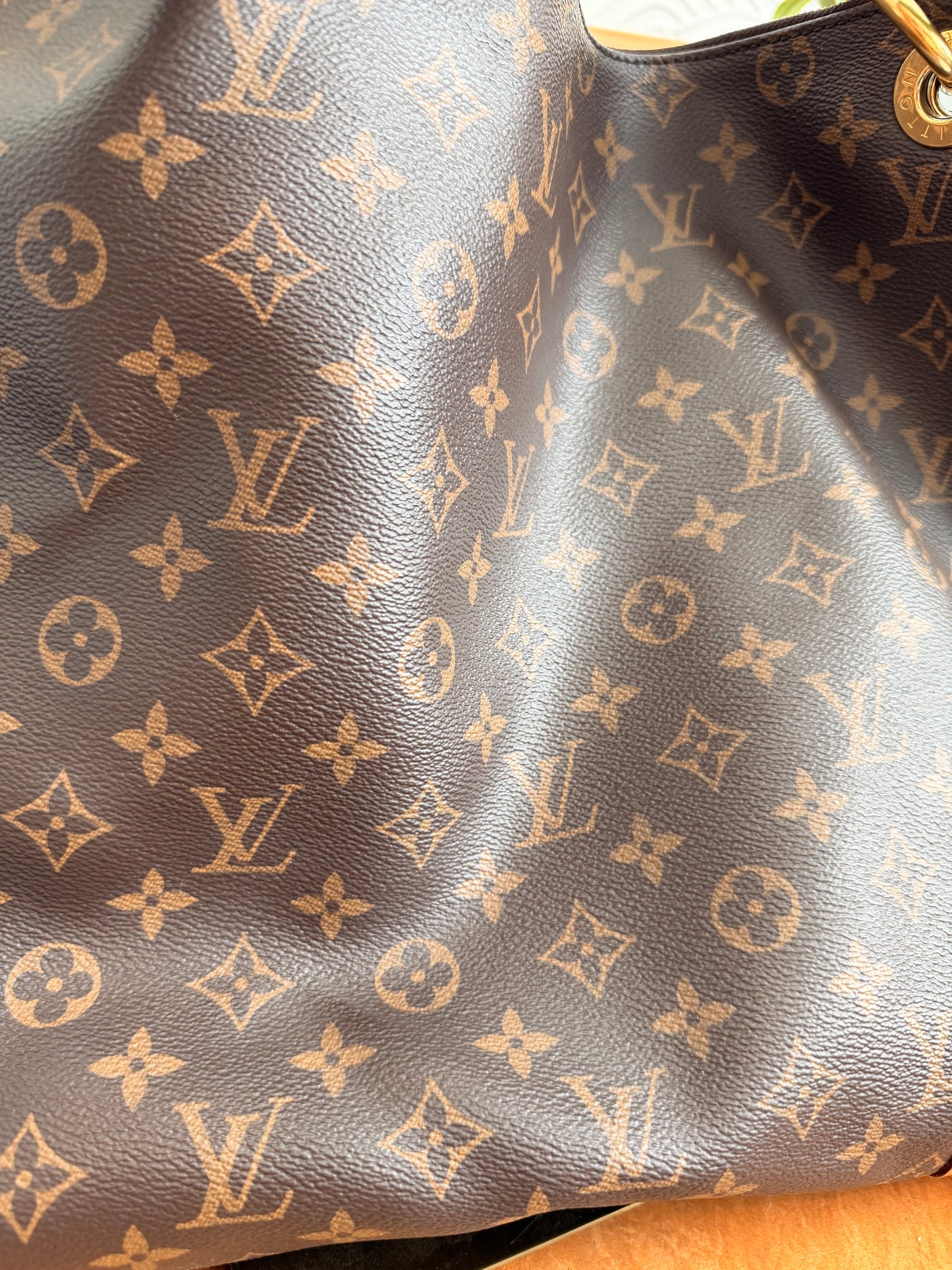 Louis Vuitton Berri Pm Shoulder Bag