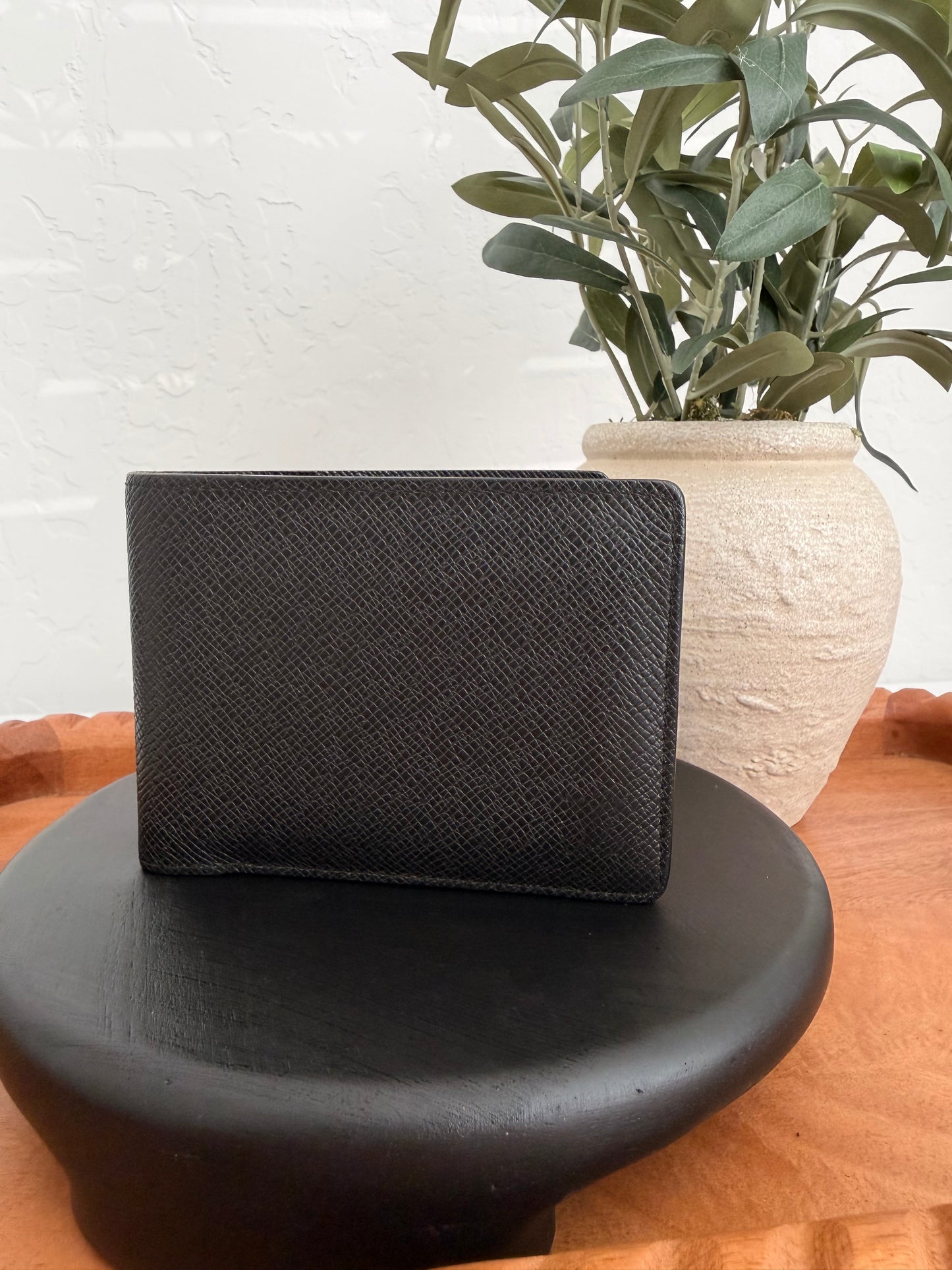 Louis Vuitton Taiga Multiple Wallet