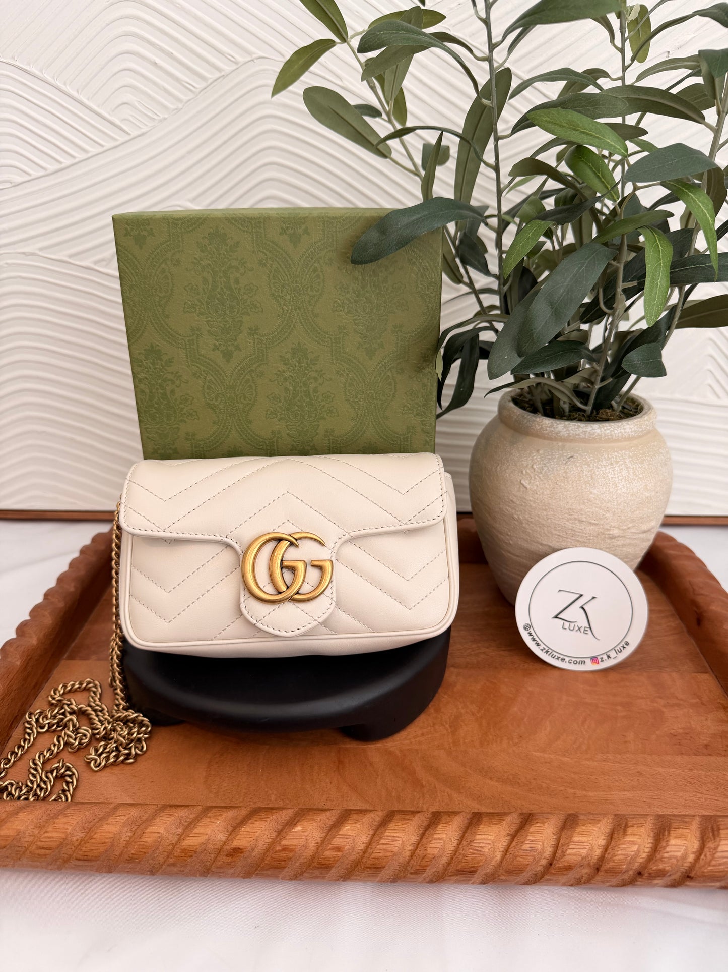 Gucci GG Matelasse Super Mini Bag