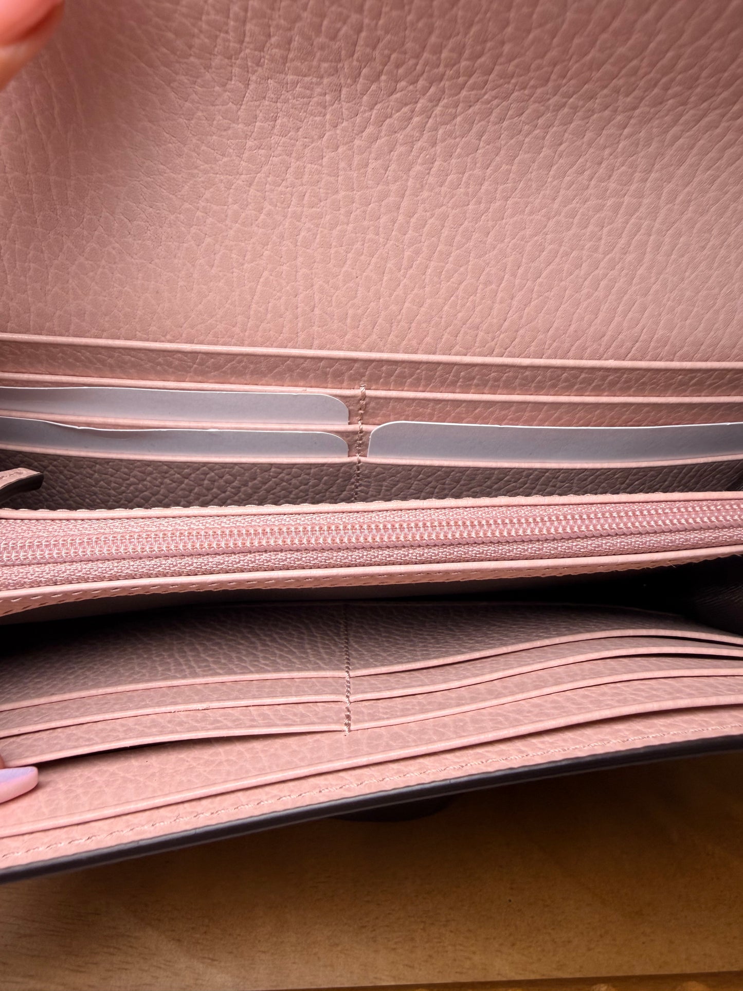 Cartera continental Gucci GG Marmont