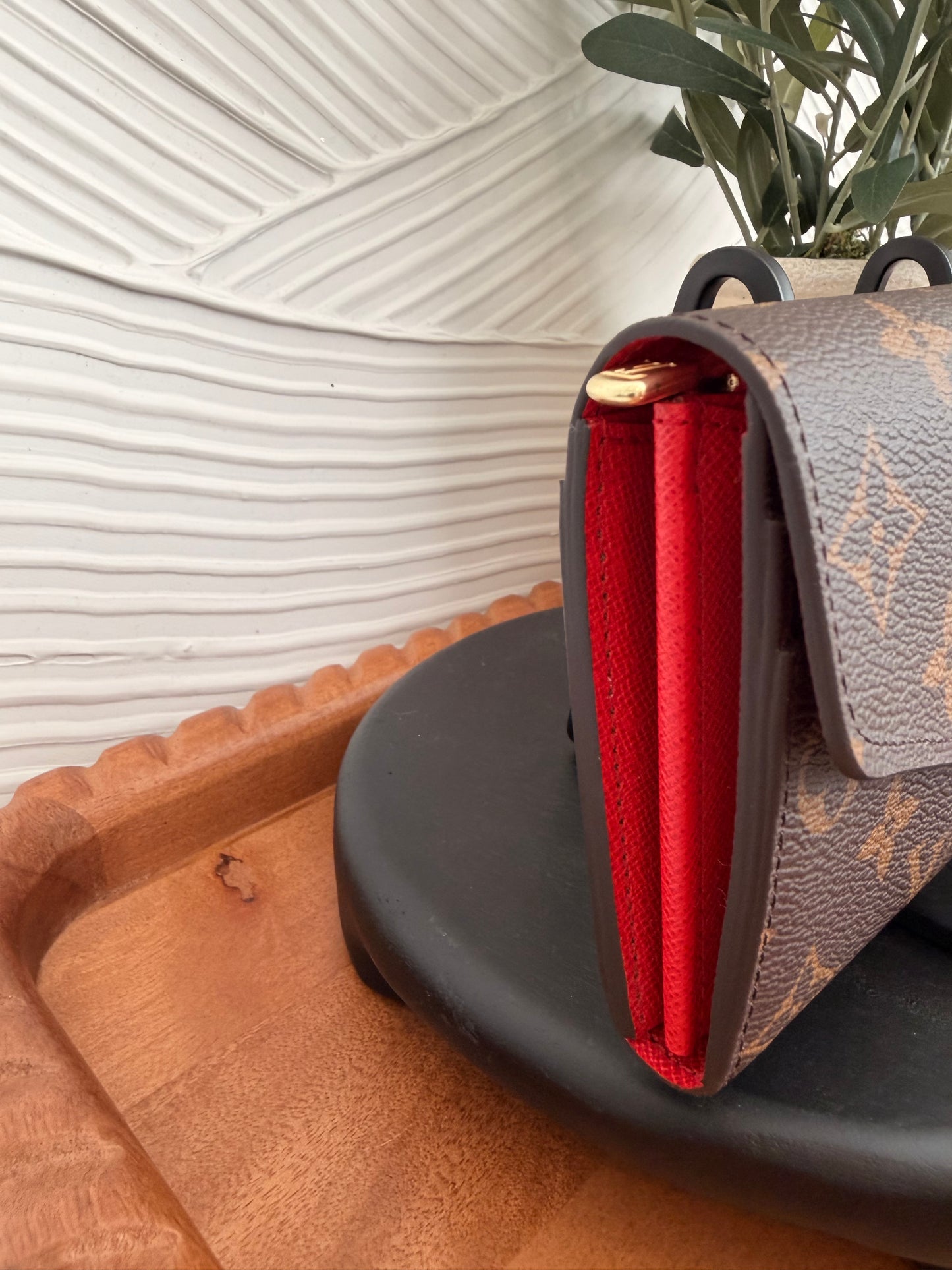 Louis Vuitton Monogram Sarah Wallet