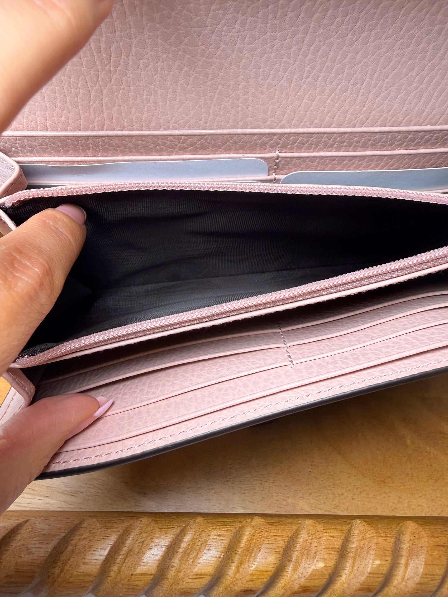 Cartera continental Gucci GG Marmont