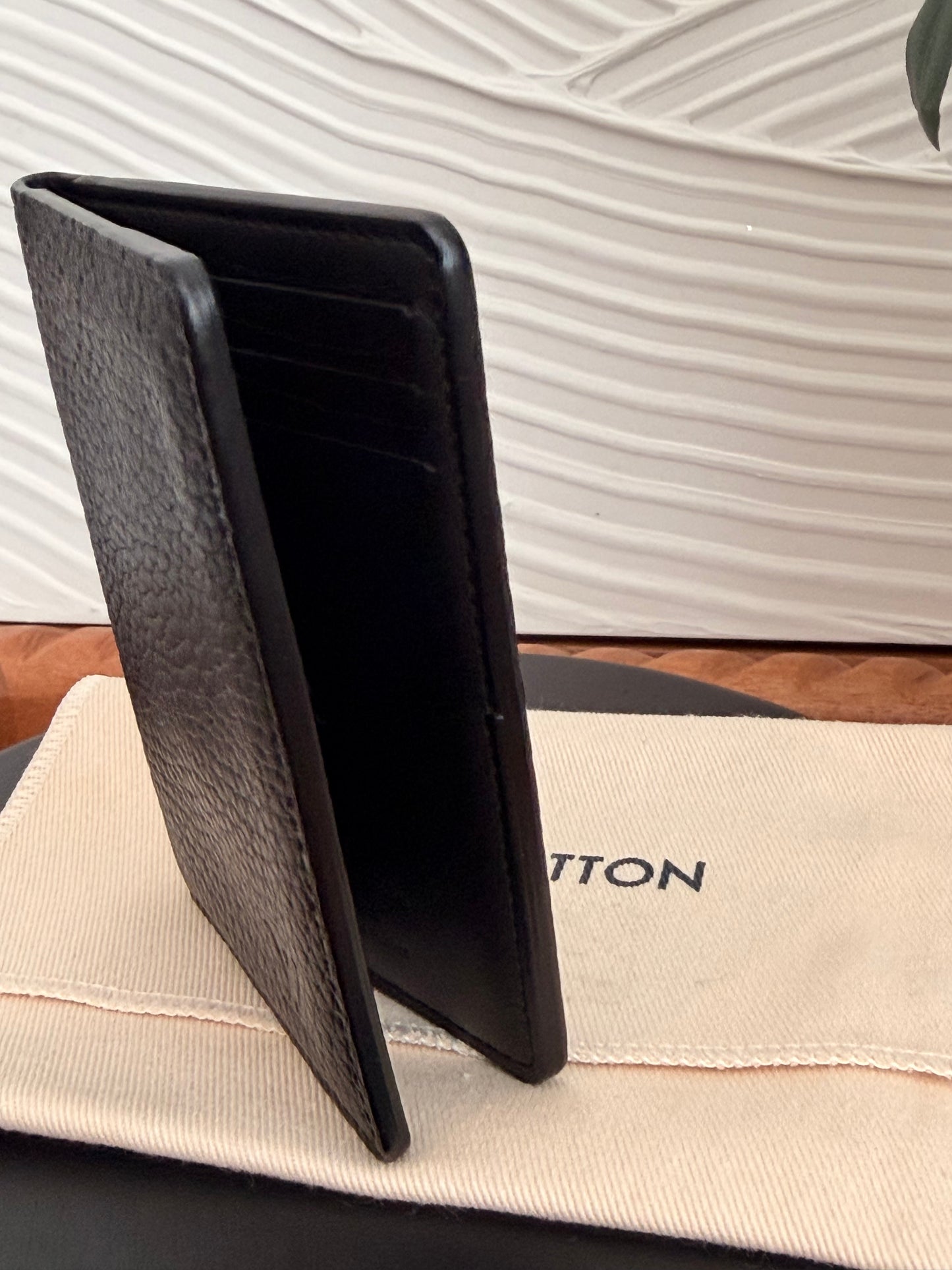 Louis Vuitton Pocket Organizer in Black Taurillon Leather