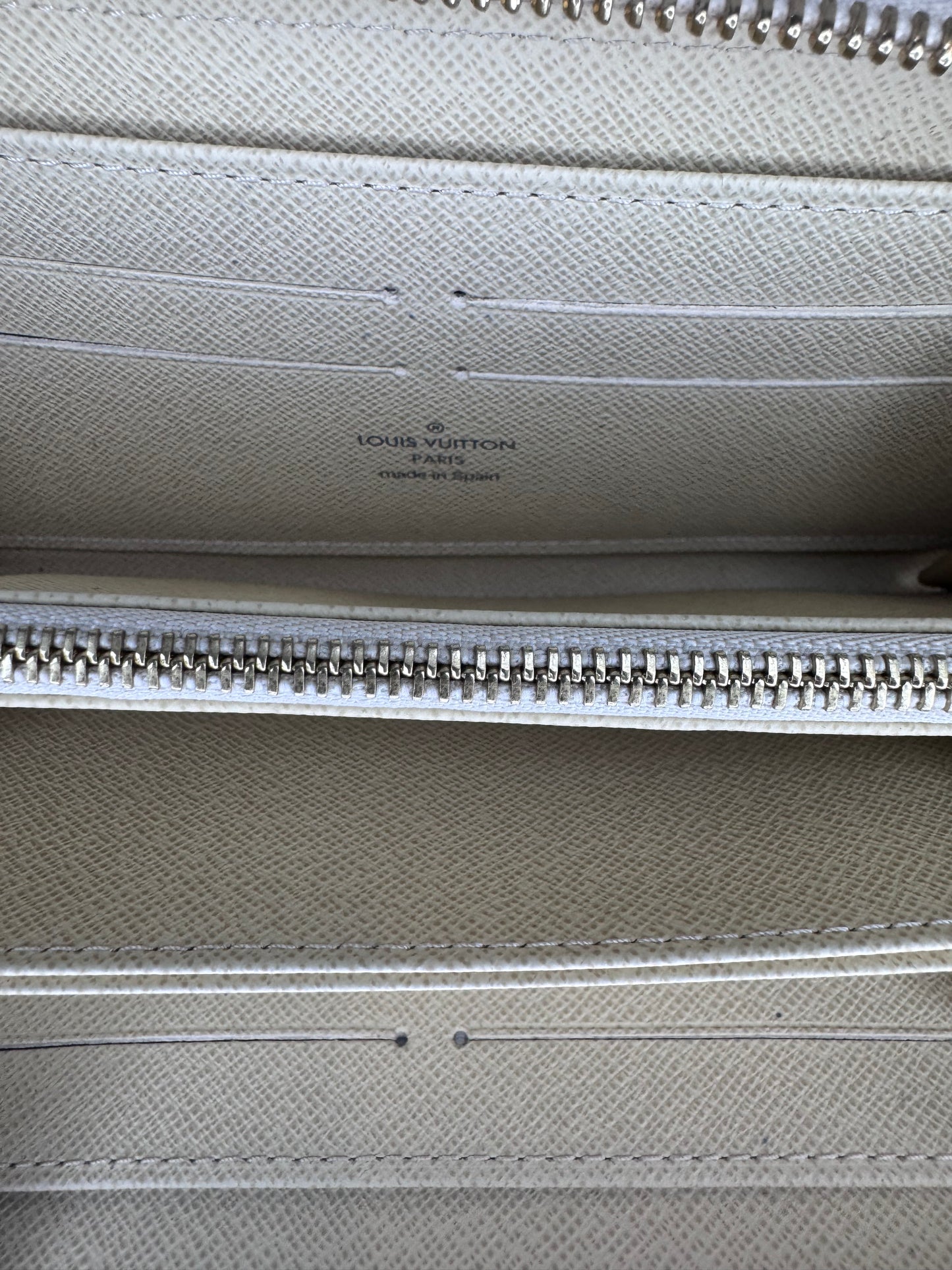 Cartera Louis Vuitton Damier Azur Zippy