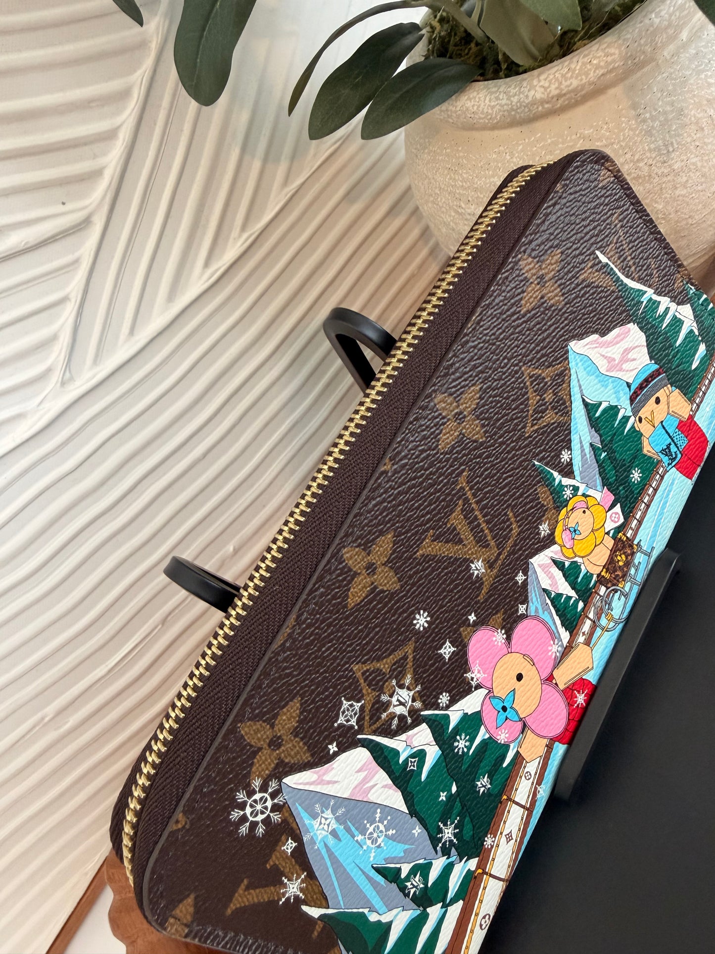 Louis Vuitton Limited Edition Vivienne Xmas Monogram Canvas Zippy Wallet