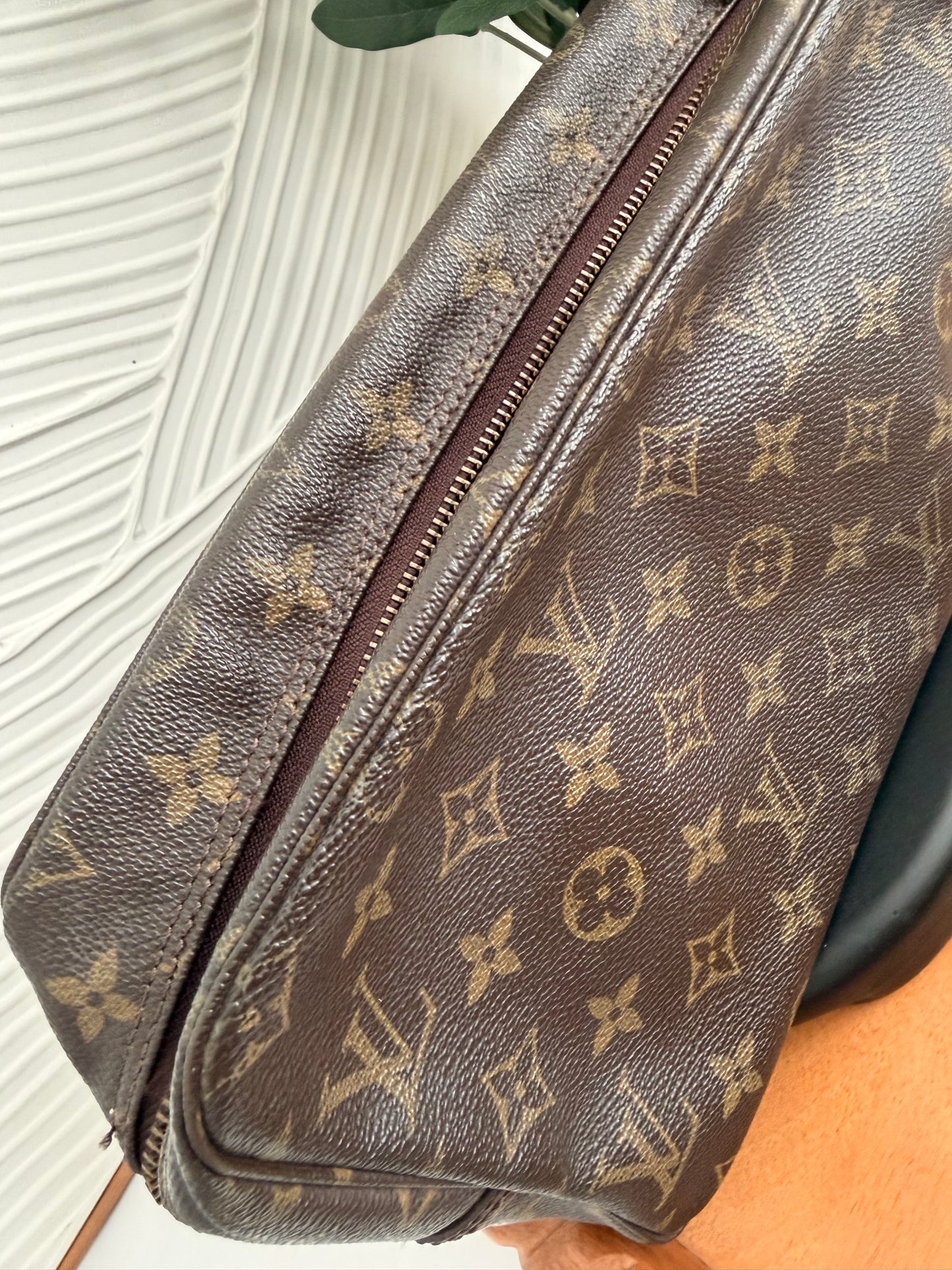 Louis Vuitton Trousse 28