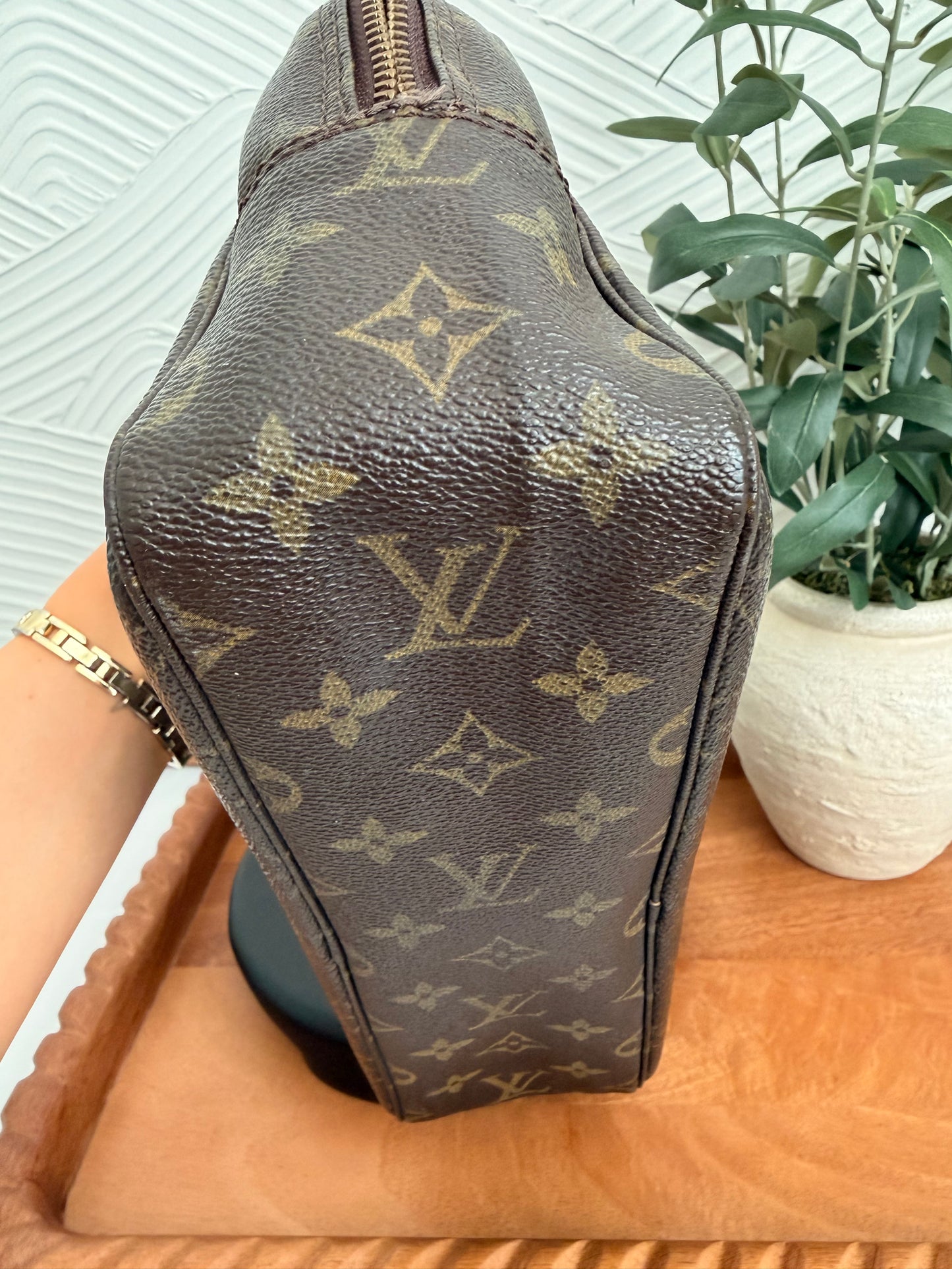 Louis Vuitton Trousse 28