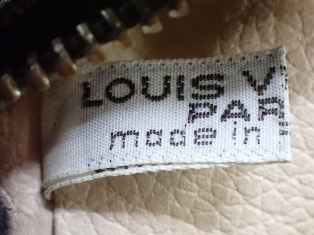 Louis Vuitton Trousse 28