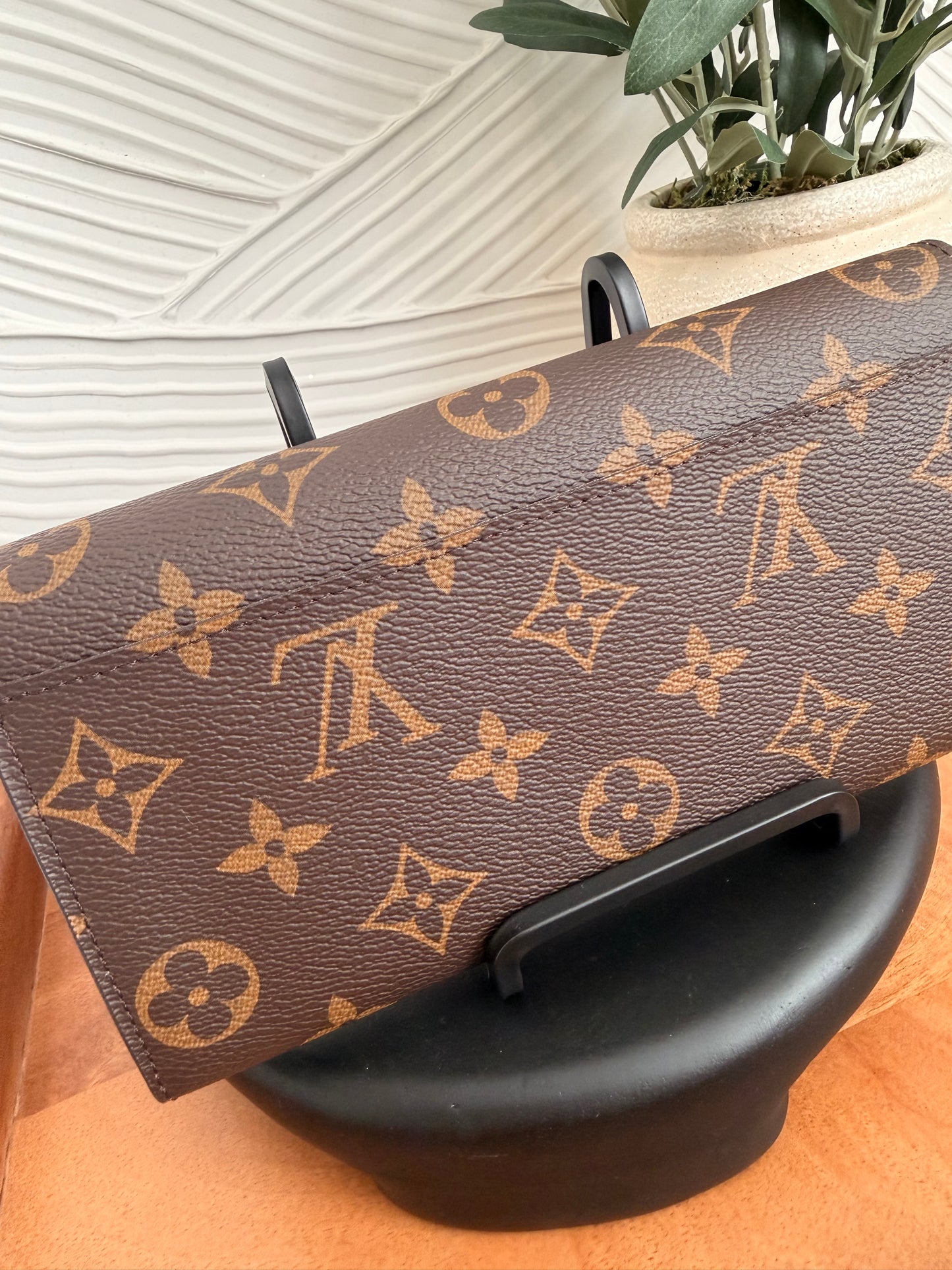 Louis Vuitton Monogram Sarah Wallet