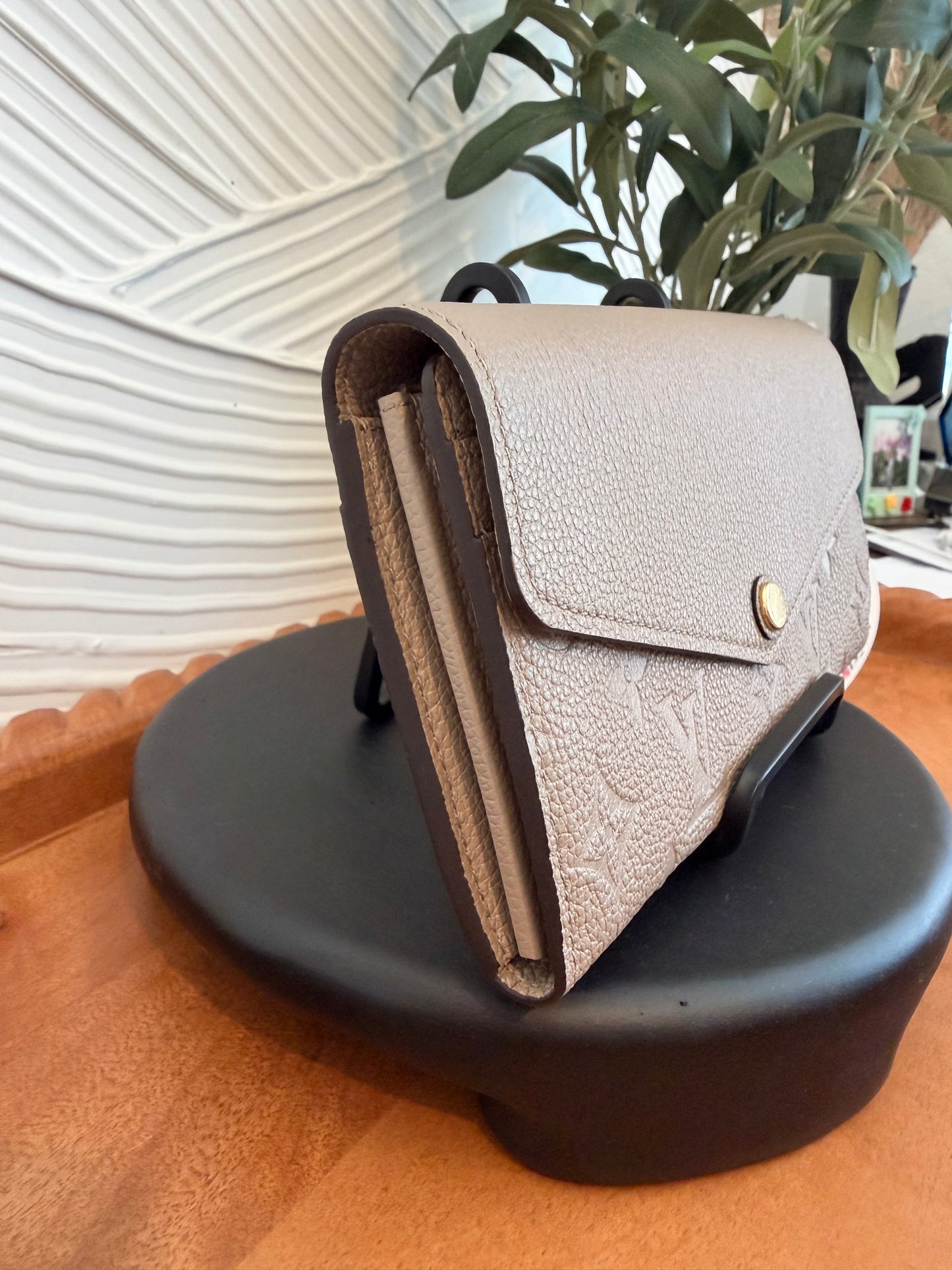 Louis Vuitton Empriente Sarah Wallet