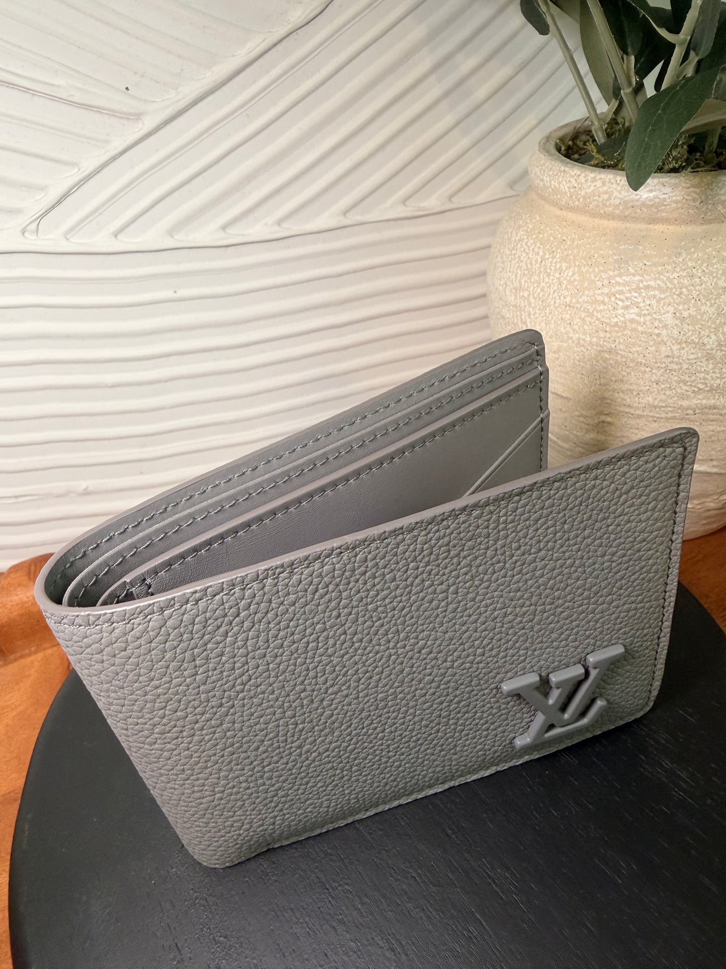Louis Vuitton Grey Aerogram Multiple Wallet