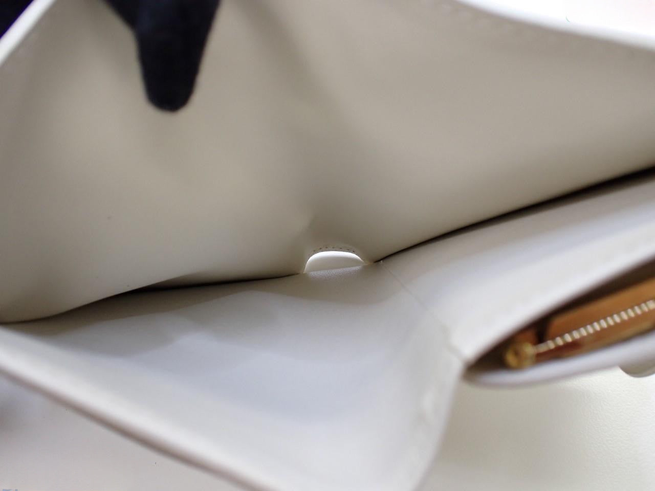 Chanel Caviar Quilted Medium Flap Wallet White