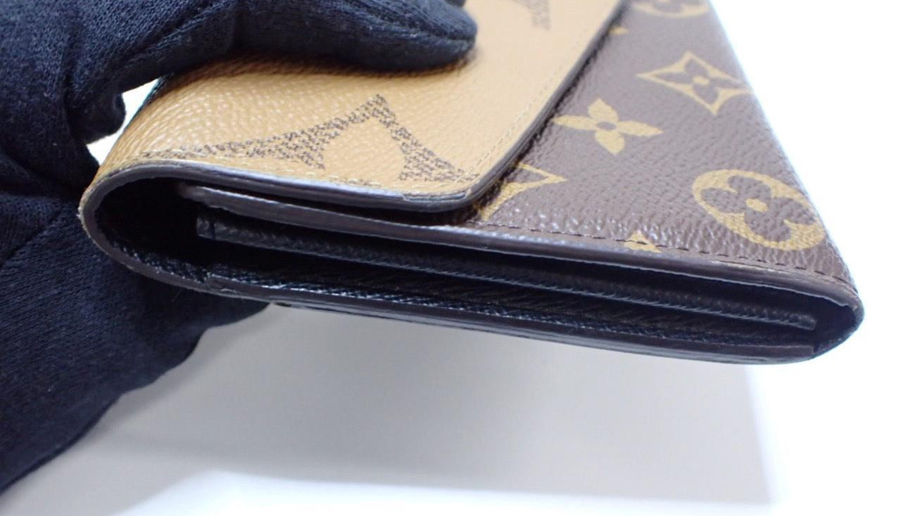 Louis Vuitton  Reverse Monogram Giant Sarah Wallet