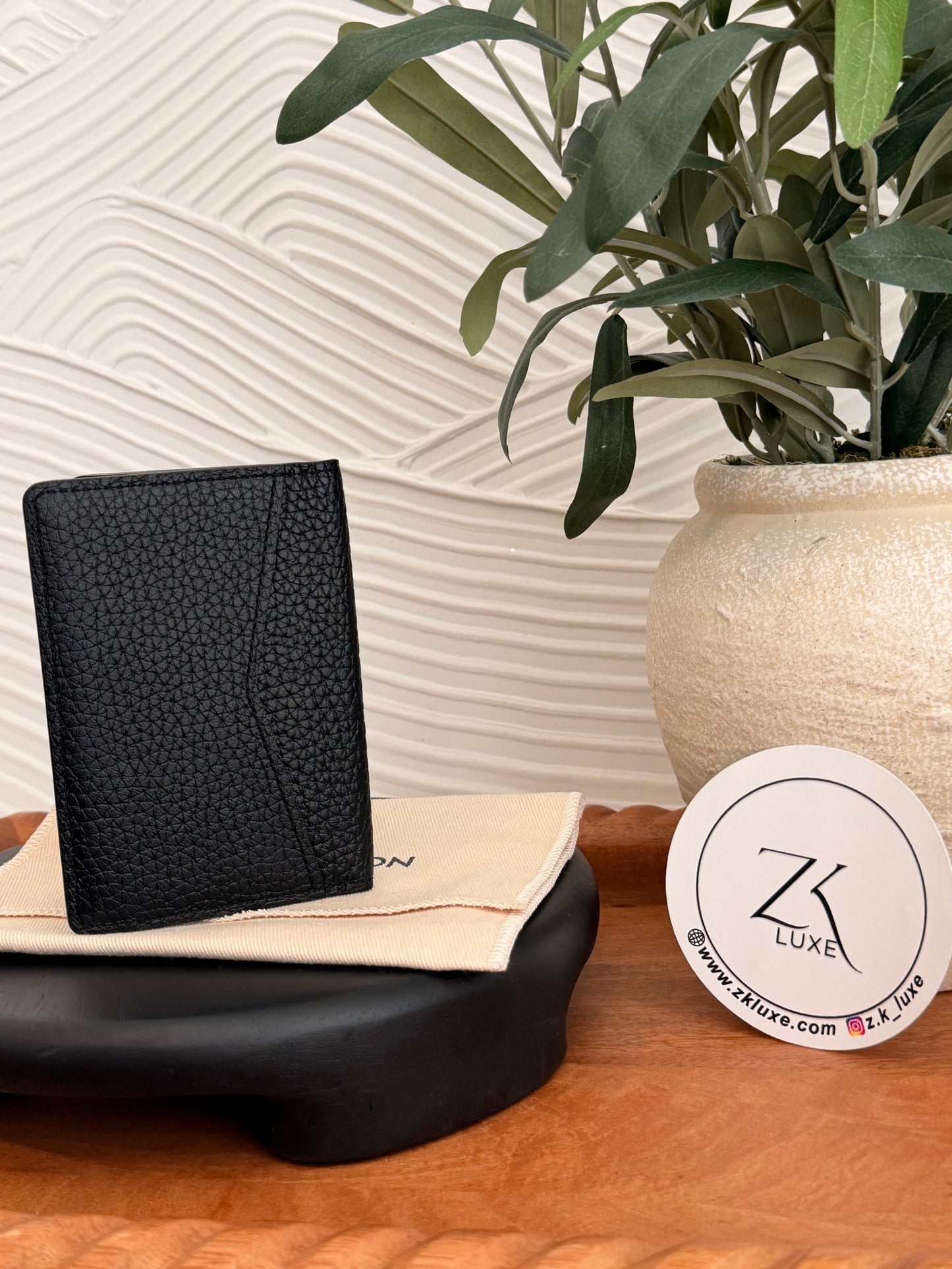 Louis Vuitton Pocket Organizer in Black Taurillon Leather