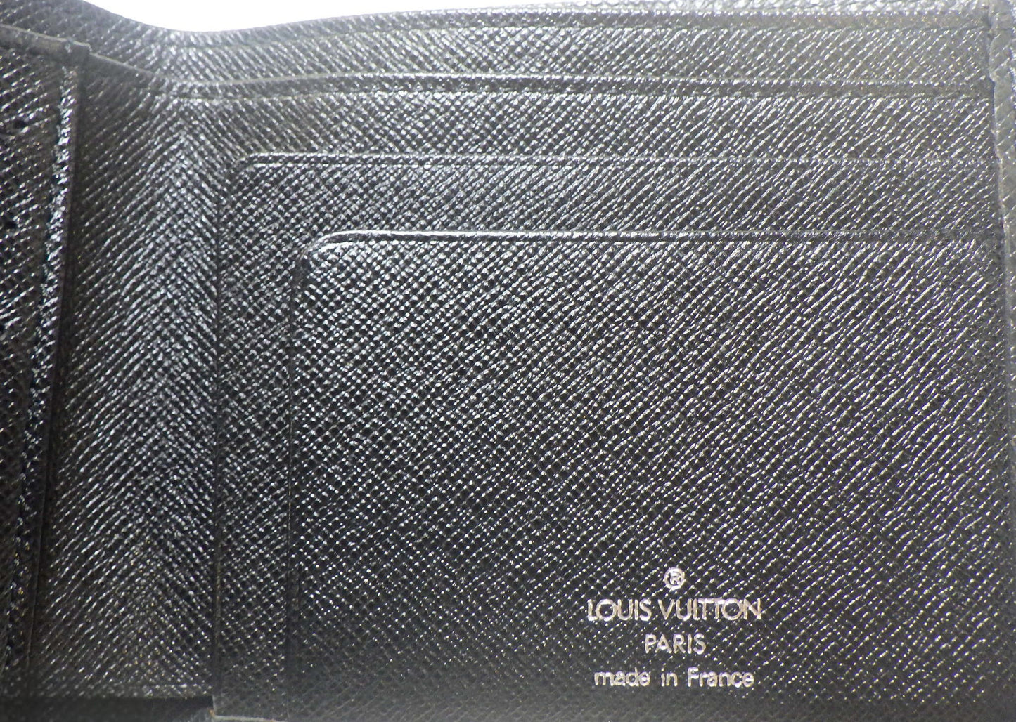 Louis Vuitton Taiga Multiple Wallet